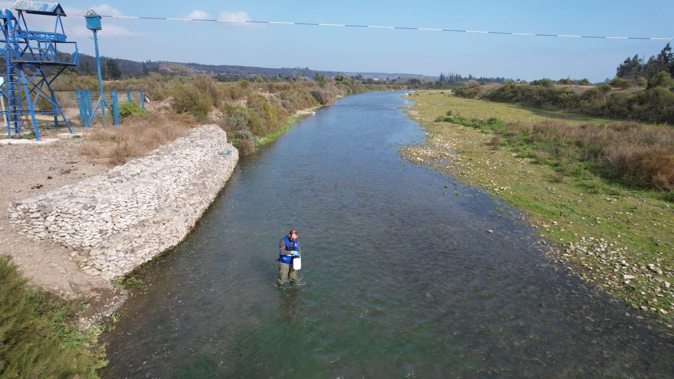 DGA del MOP monitorea calidad de aguas superficiales de la cuenca del río Aconcagua