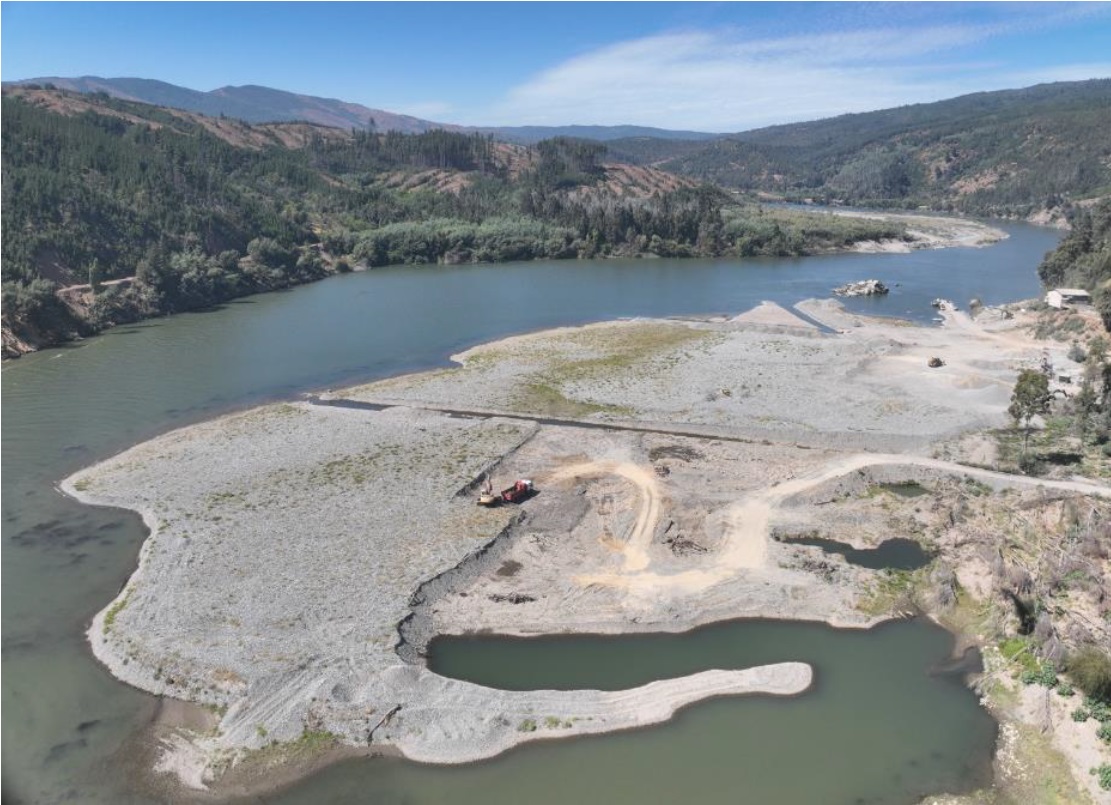 DGA Maule ordena paralización de labores a empresa que extrae áridos en el sector Punta de Lobos del río Maule
