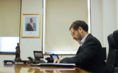 Ministros de Obras Públicas y Medio Ambiente valoran promulgación del Código de Aguas