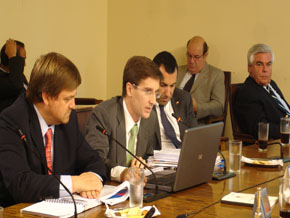 Ministro de Obras Públicas y Director General de Aguas visitan Comisión de Derechos Humanos de la Cámara de Diputados