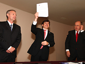 MOP y Minera Candelaria firman acuerdo para enfrentar déficit hídrico en Copiapó