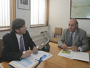 Ministros Golborne y Mayol sostienen reunión para coordinar acciones frente a la sequía