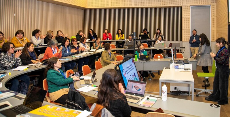 Encuentro de mujeres referencial (1) (1)