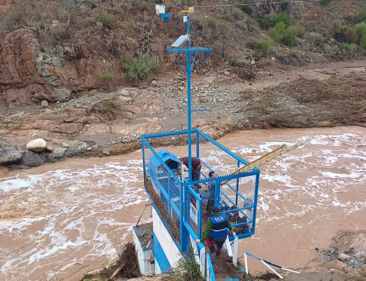 DGA INFORMA DE MANERA PERMANENTE A AUTORIDADES DATOS DE ESTACIONES DE MONITOREO DURANTE SISTEMA FRONTAL